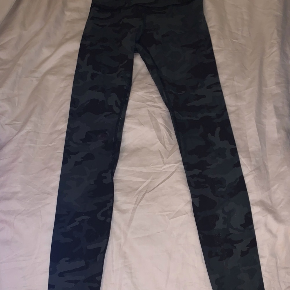Lululemon aligne camouflage full length size 2